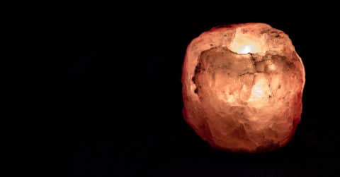 Do Himalayan Salt Lamps Work & What Benefits Do They Bring?
